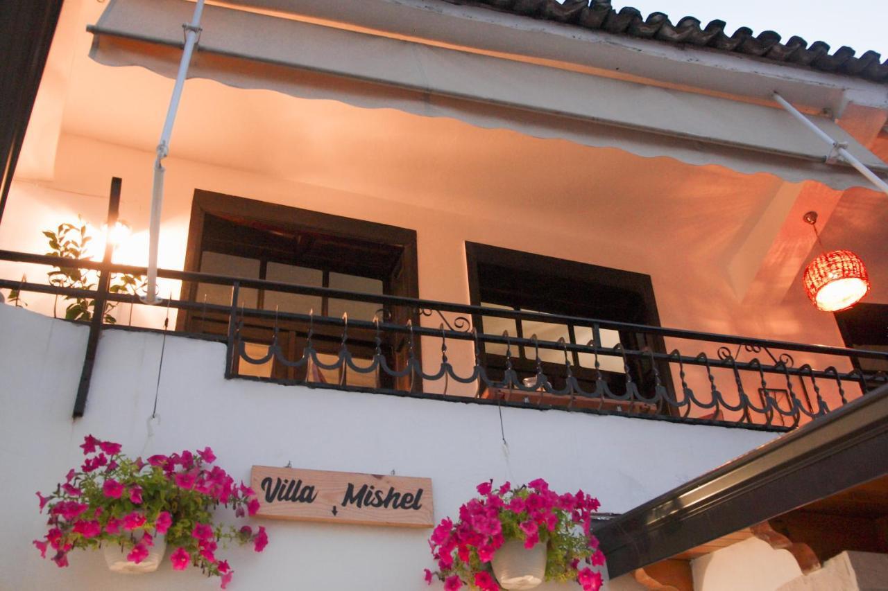 Mishel Bed & Breakfast